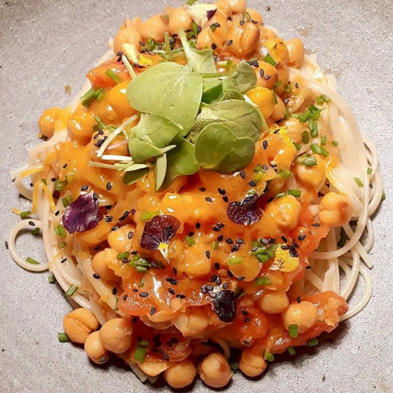 Spaguettis con Garbanzos